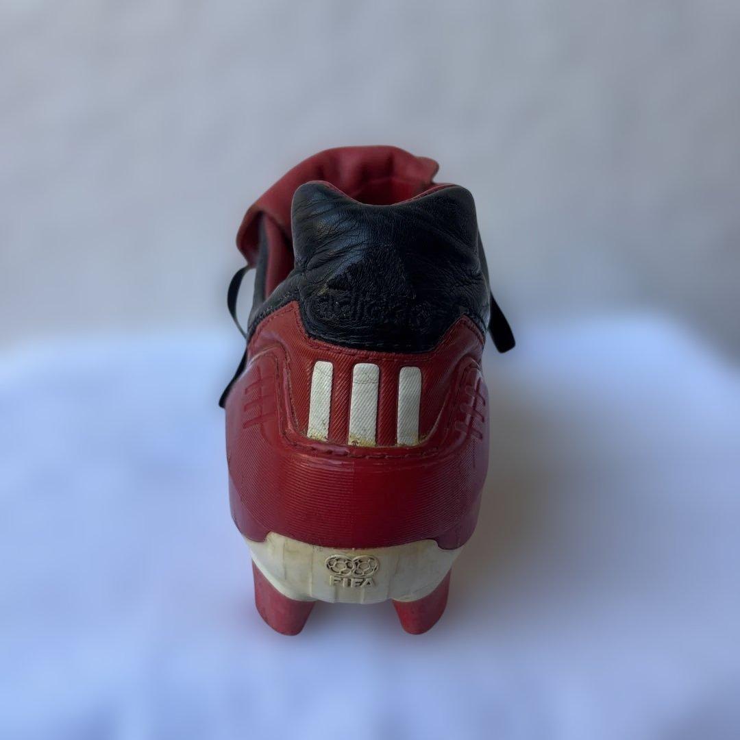 adidas サッカーシューズ ブラック/レッド　プレデター