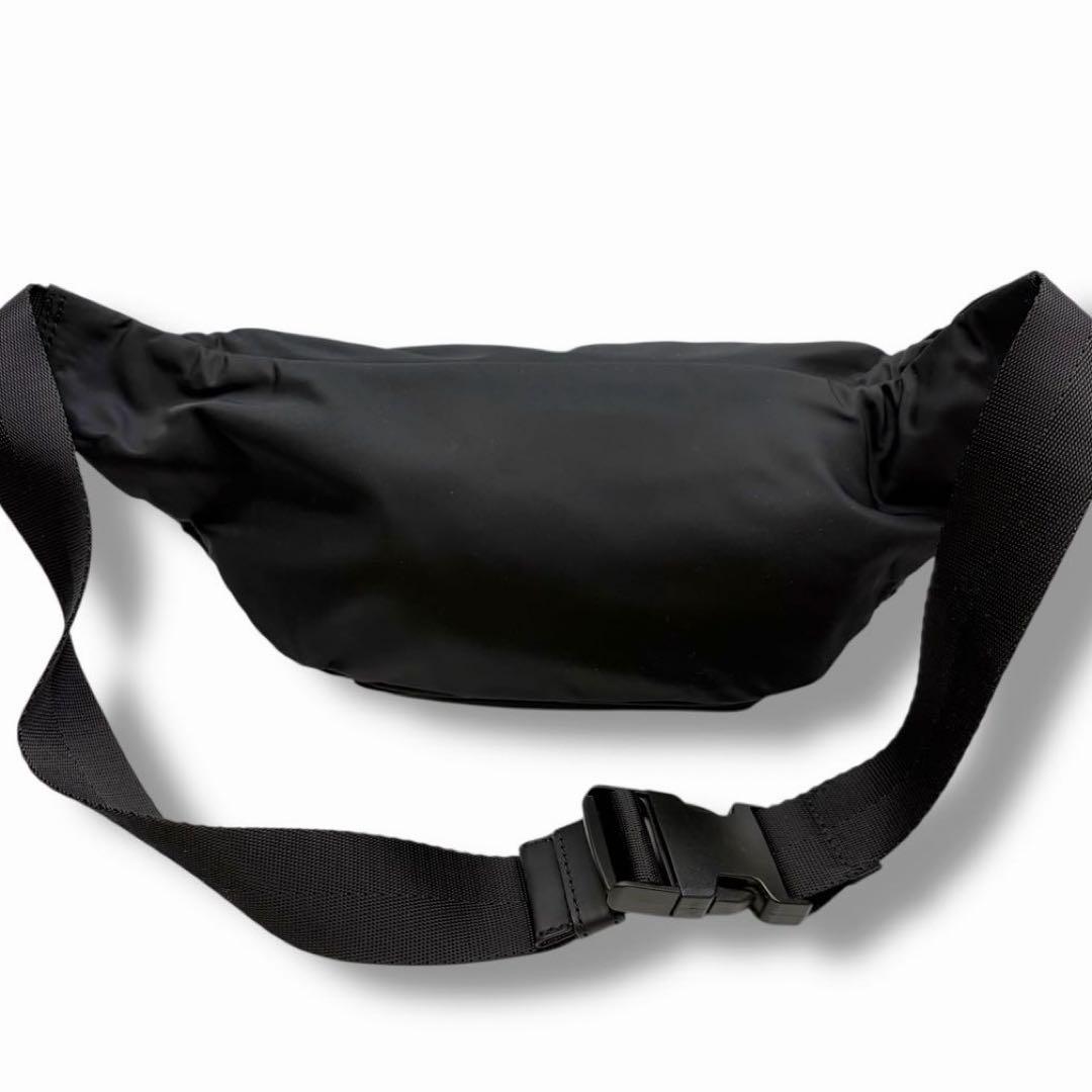 【美品】トリーバーチ ボディバッグ ウエストポーチ ナイロン