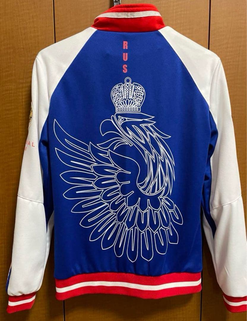 コミックランド製 ユーリ!!! on ice ユーリ 2着 コスプレ 衣装