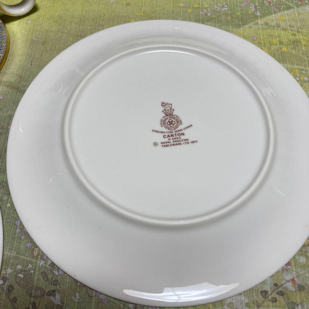 ロイヤルドルトン　カントン　トリオセット①