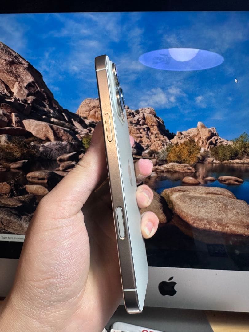 Apple iPhone 16 pro max シルバー 本体　(商品ジャック)