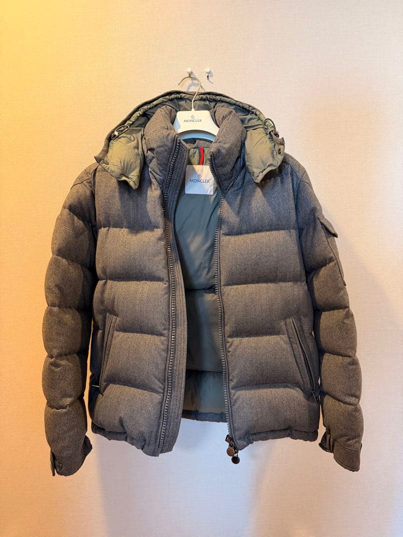 MONCLER フード付きダウンジャケット グレー