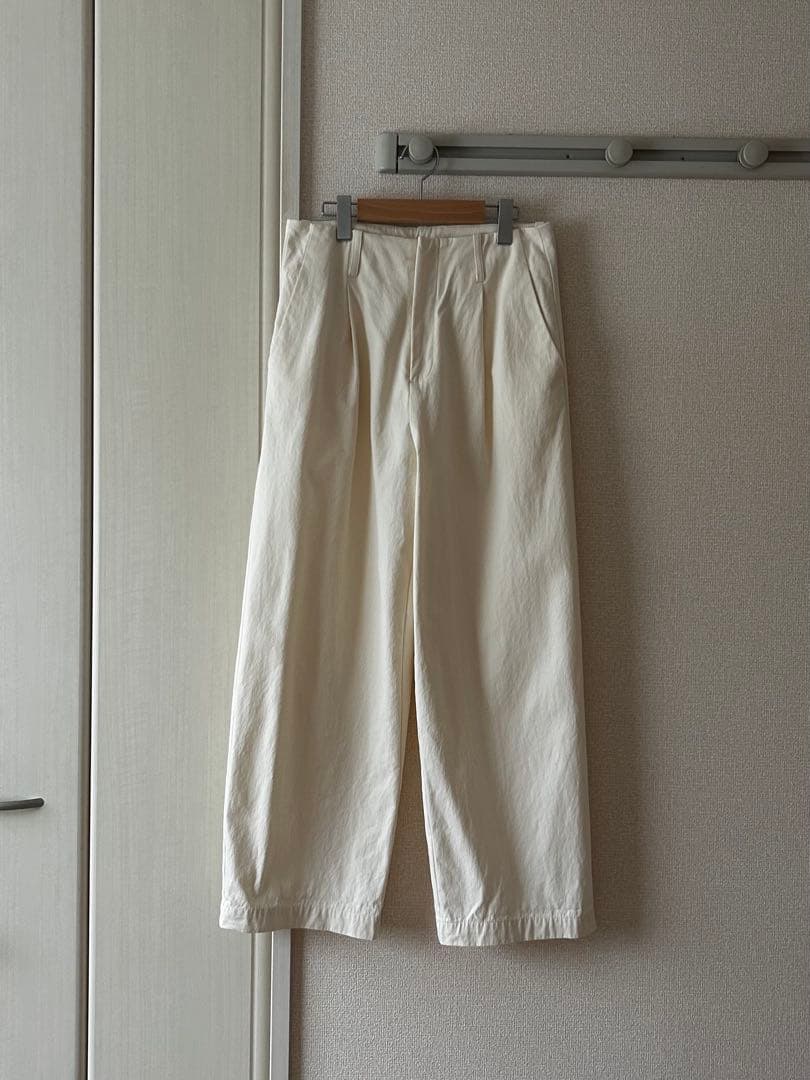 julynine チノパン　アッシュホワイト　ジュライナイン　Ｍサイズ