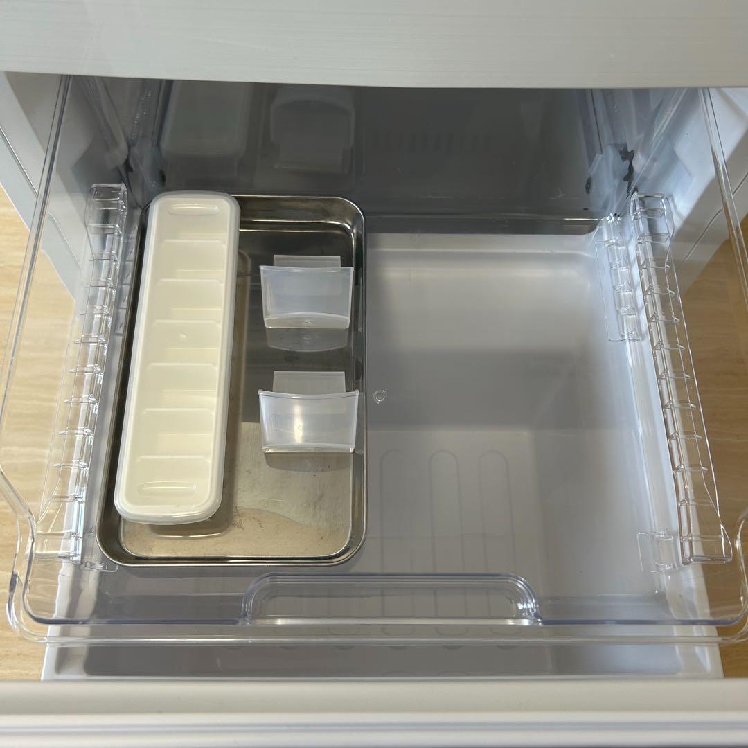 【美品】SHARP 冷蔵庫 152L どっちでも付け替えドア SJ-D15G-W