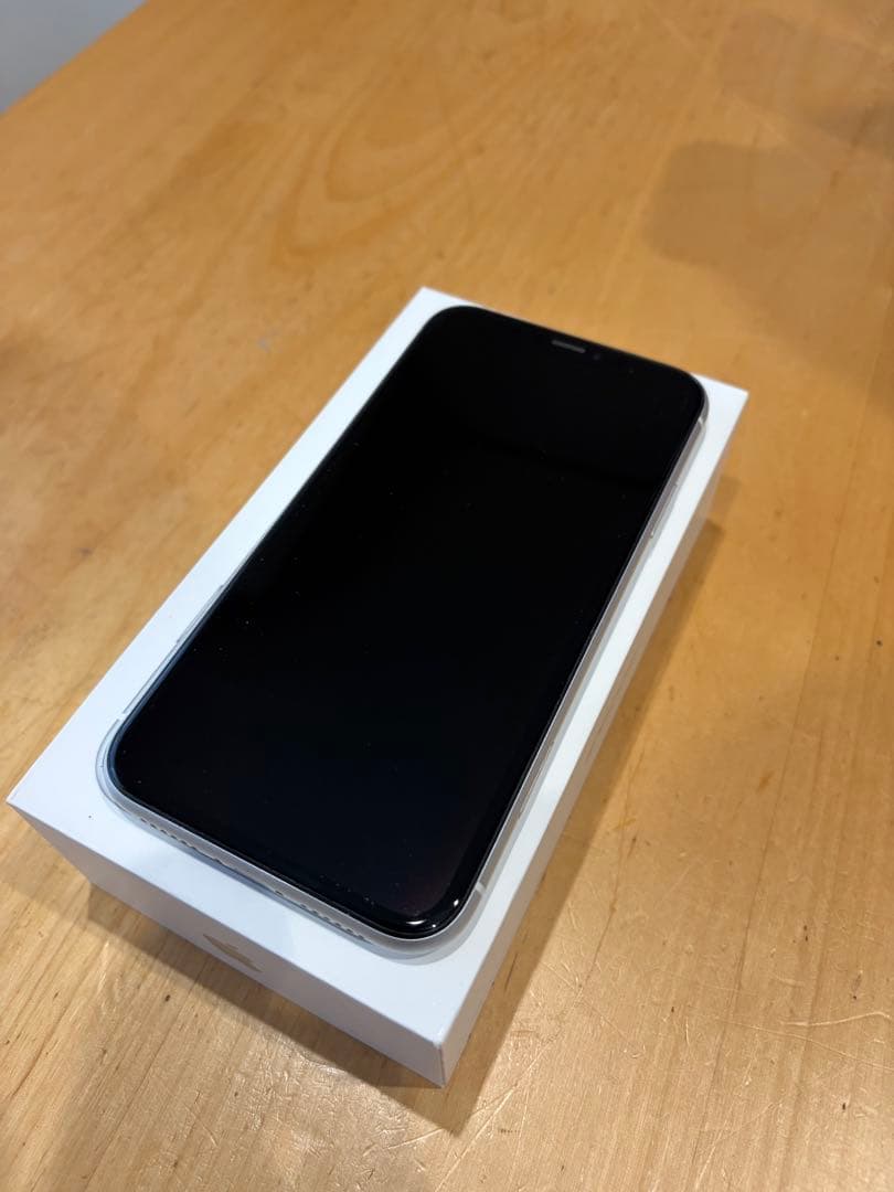 iPhone アイフォン テンアール iPhoneXR 本体　ホワイト