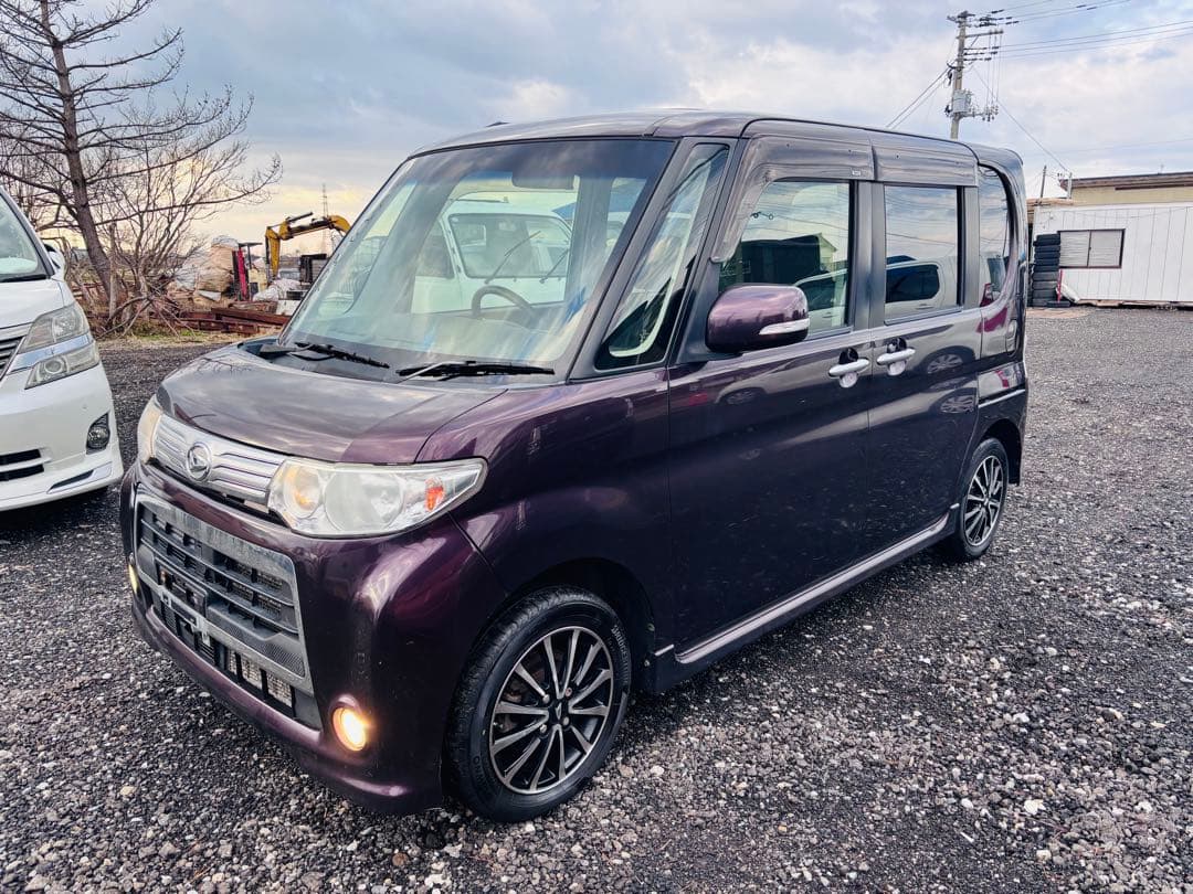 ダイハツタント　カスタム　4WD 平成25年式