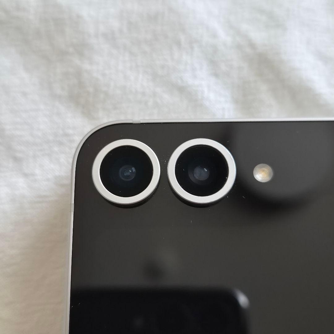 Galaxy Z Flip6 ホワイト国内版