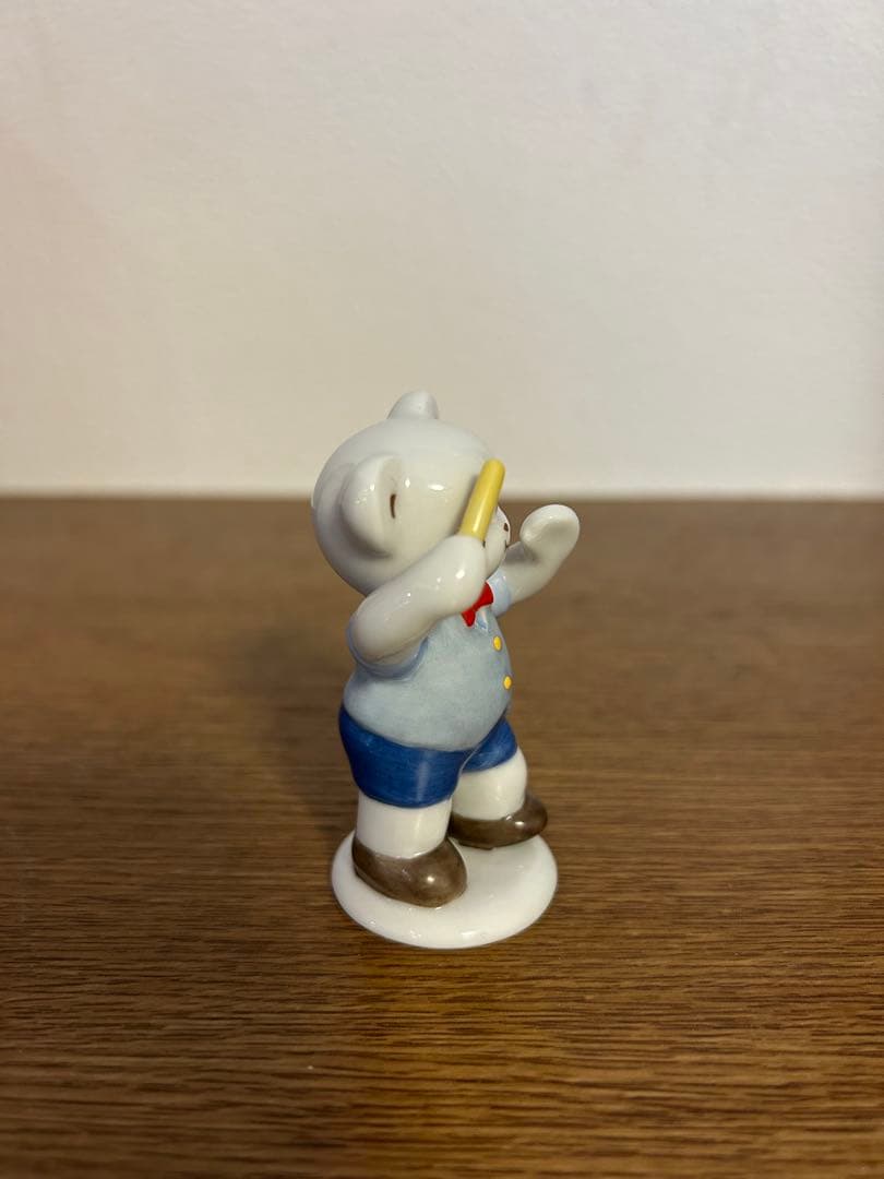 ファミリア　陶器　置き物　４体セット！　オーケストラ