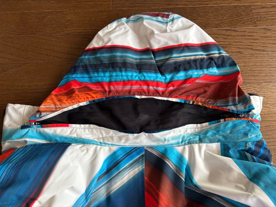 中古品　スキーウェア 上下セット　DESCENTE　Mサイズ