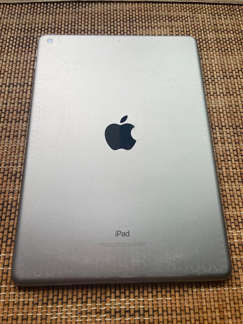 Apple iPad 第6世代 本体