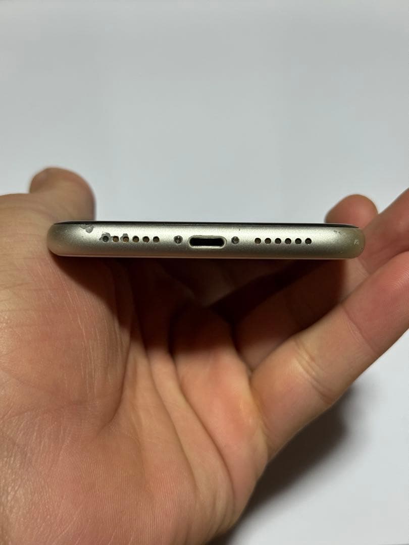 Apple iPhone 11 ホワイト 本体【ジャンク】