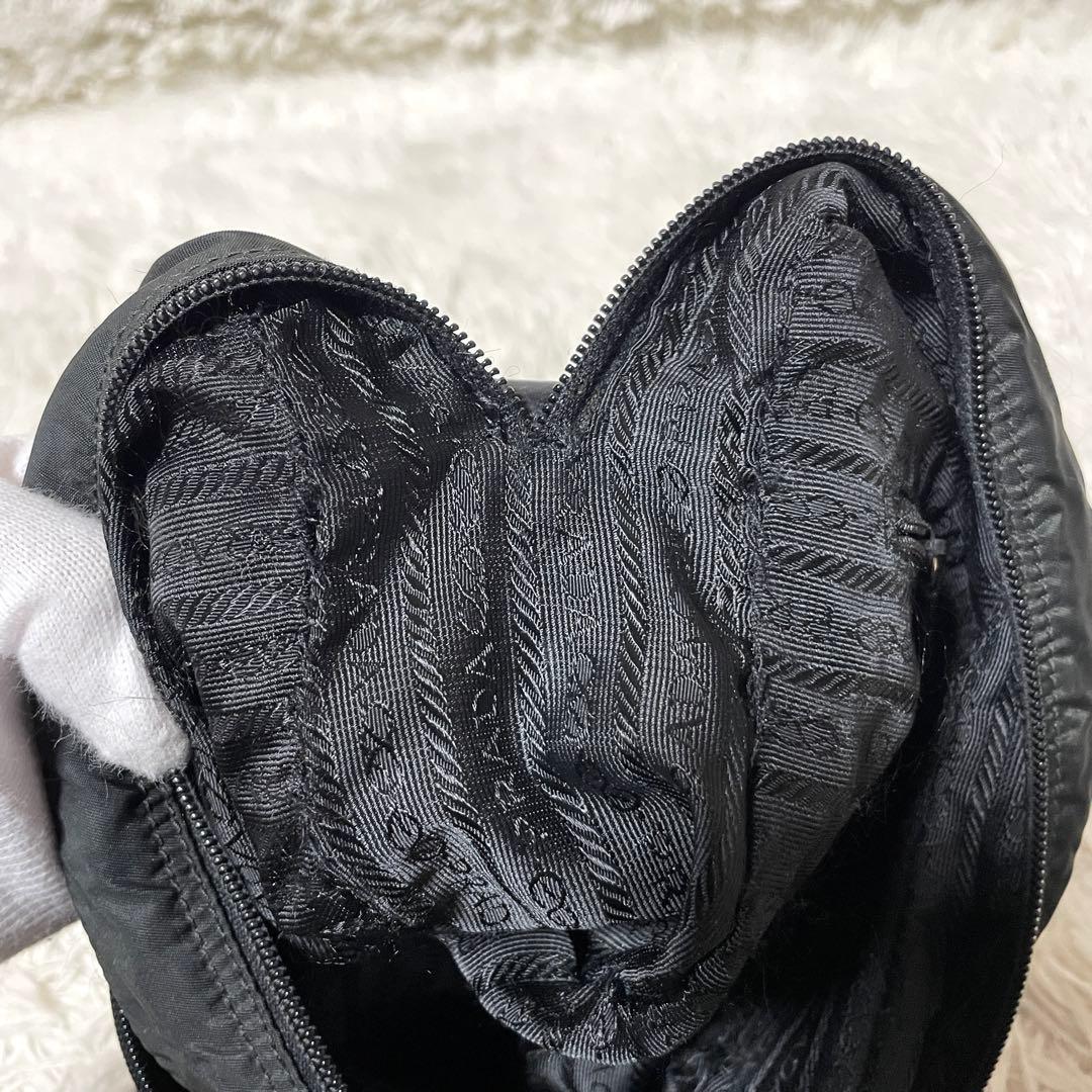 【良品】PRADA プラダ　カメラバッグ　ナイロン　レザー　ブラック　斜め掛け