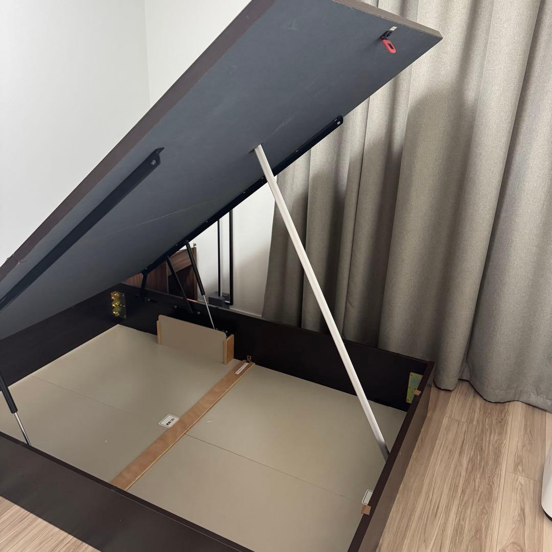 ニトリ 跳ね上げ(油圧式)収納付き ダブルベッド フレーム タテ 深型