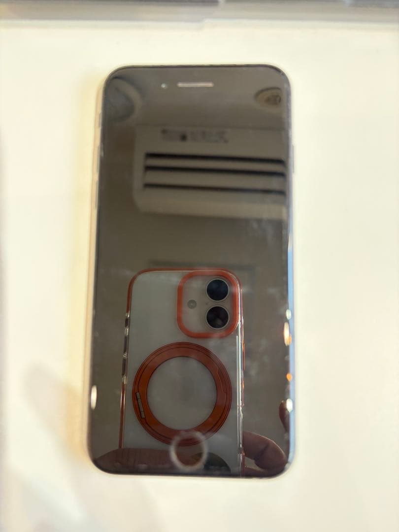 スマートフォン本体 Apple iPhone SE (MX9R2J/A)