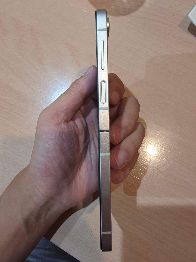 Galaxy Z Flip6 ホワイト 256gb限定色 SIMフリー