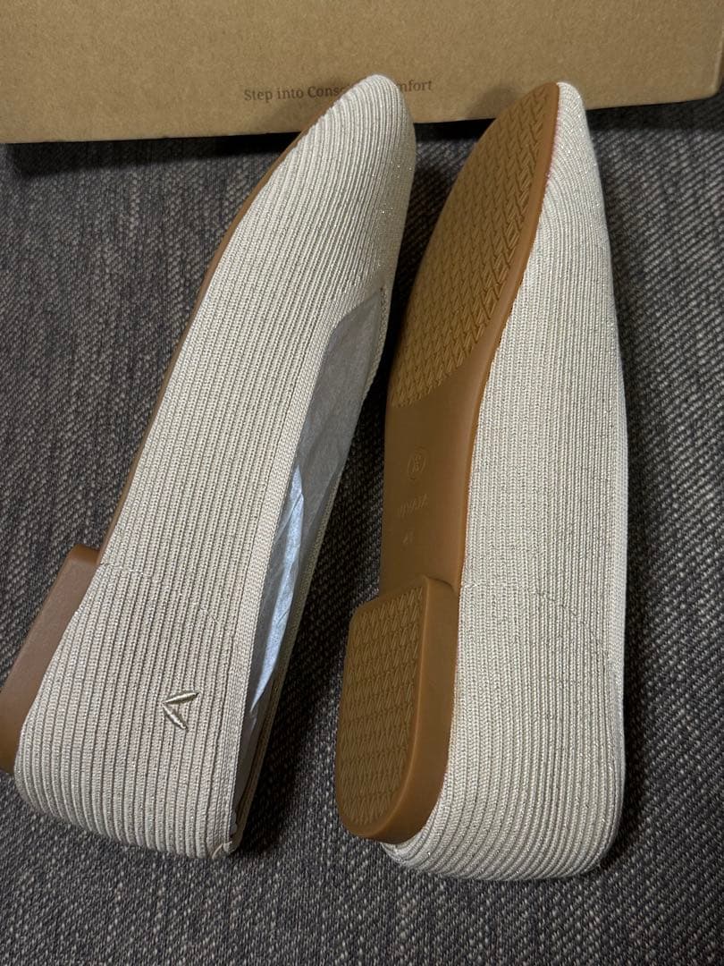 VIVAIAフラットシューズ　ゴールドラメ　41