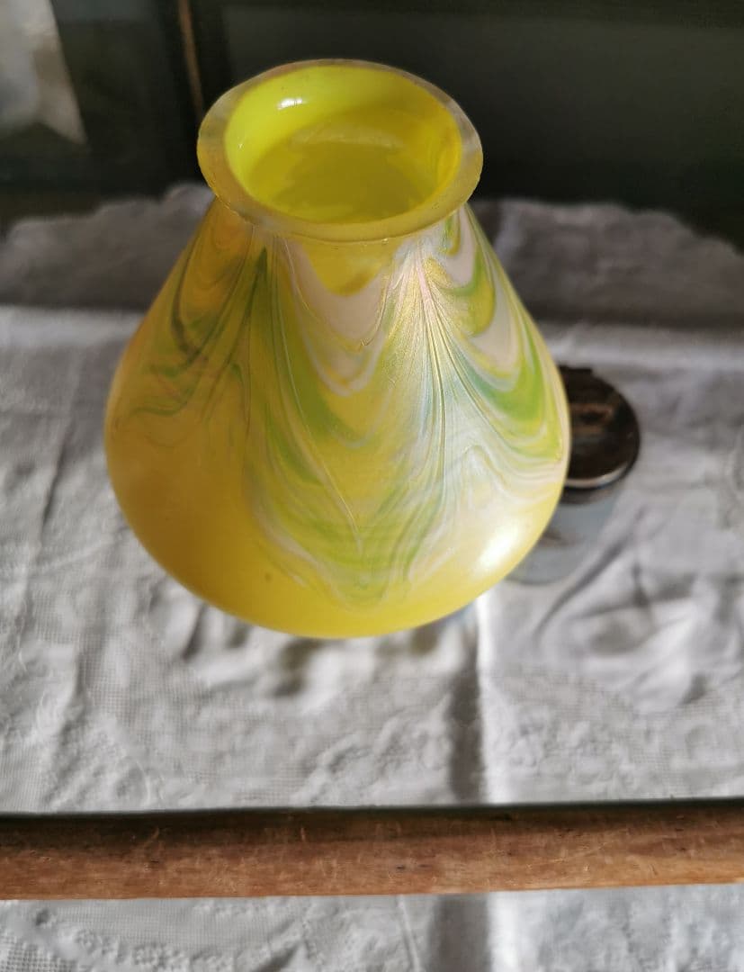 ランプシェイドのみ：アンティーク 玉虫黄色&翠&乳白&桜 ファブリル系虹彩ガラス