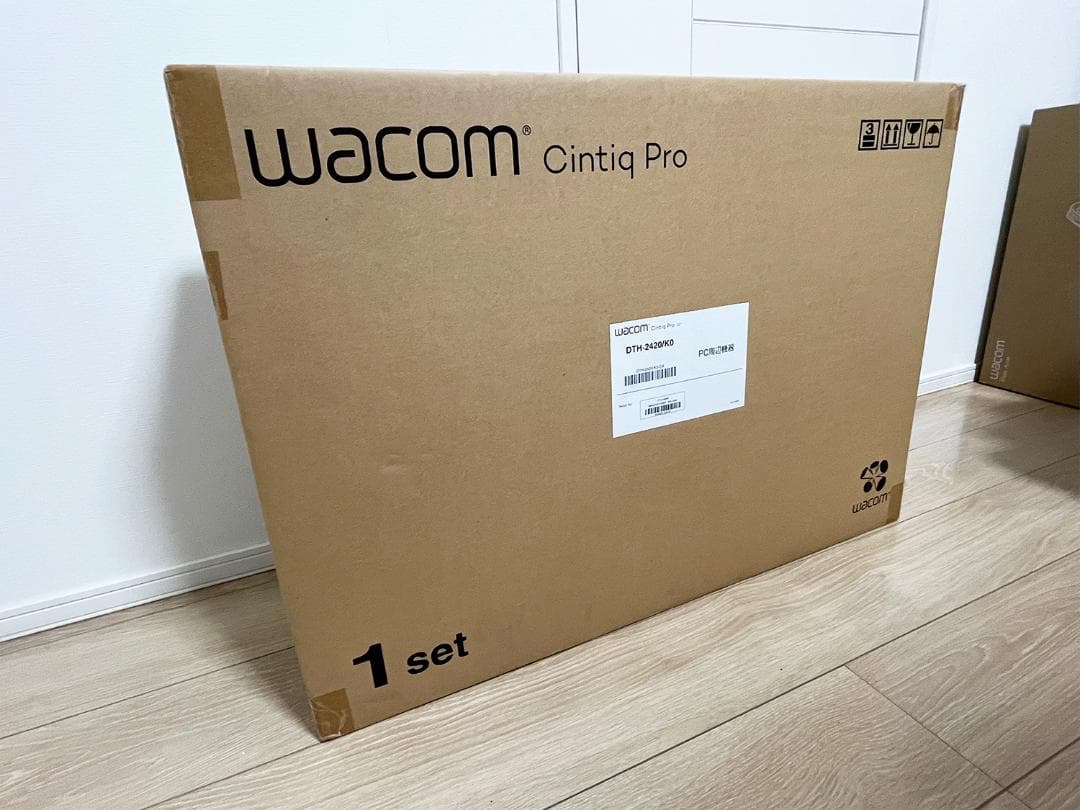 液タブ・ペンタブ Wacom Cintiq Pro 24 touch DTH-2420/K0