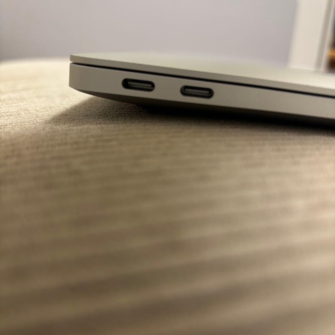 MacBook Air 13.3インチ　MGNA3J/A [シルバー]