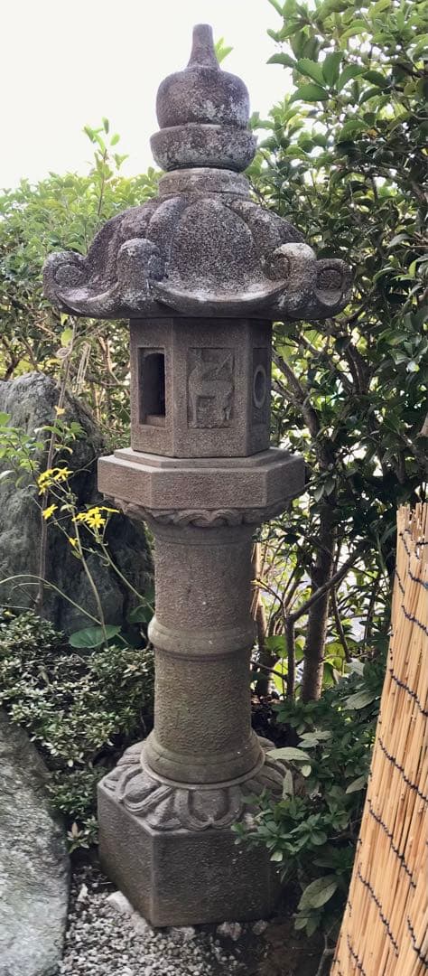 春日石灯篭・時代物・庭石