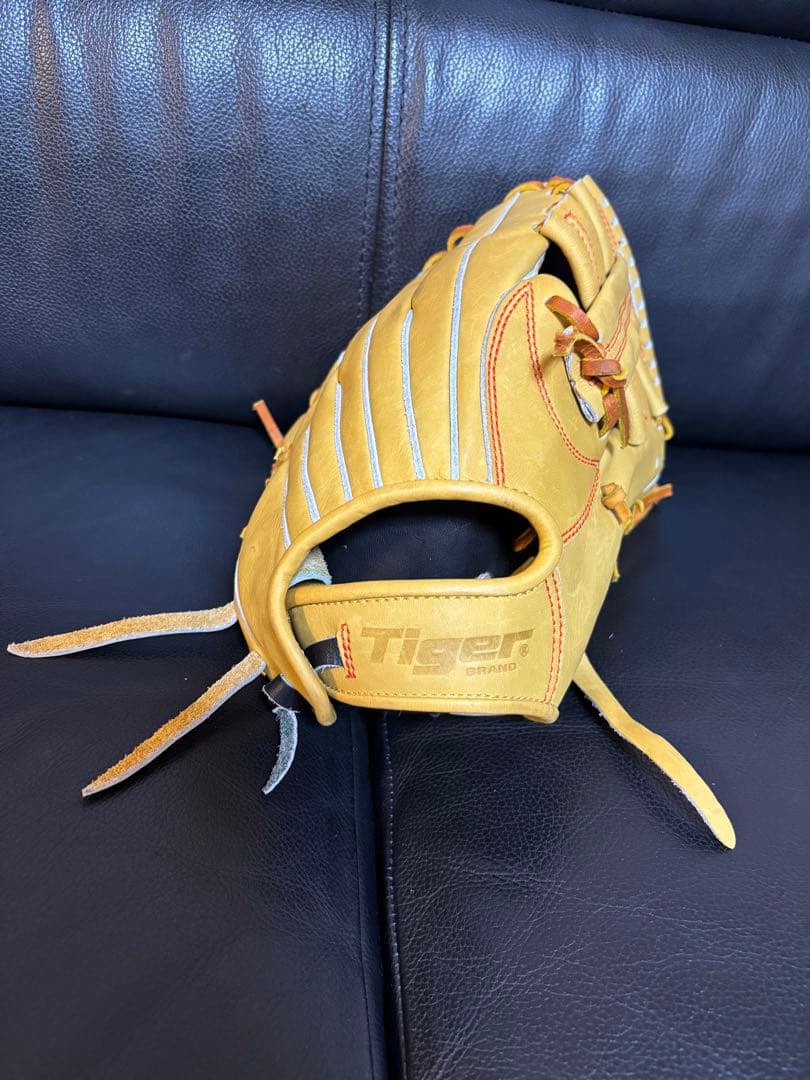 鰆*）様 美津和タイガー硬式内野手用グラブ