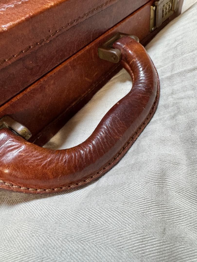 ブラウンレザー ビジネスバッグ　イタリア製