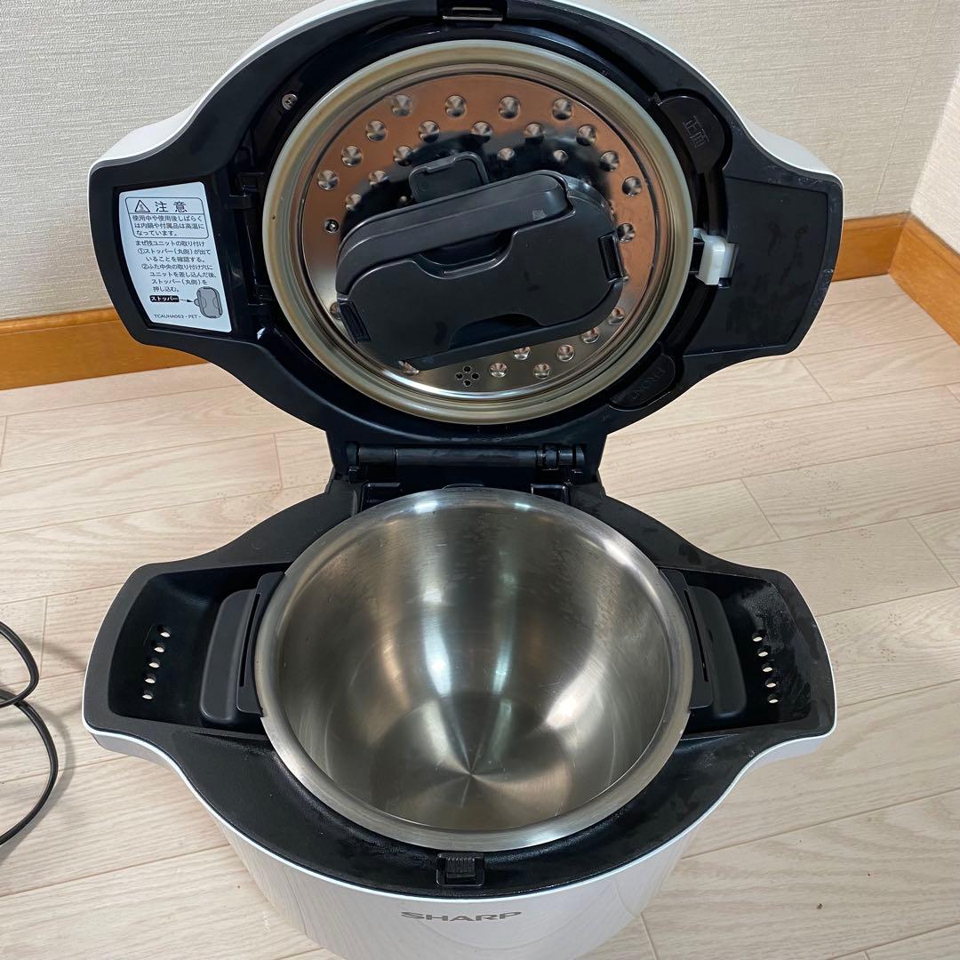 シャープ　KN-HW16E-W　2019年製　ヘルシオ　水なし自動調理鍋　白