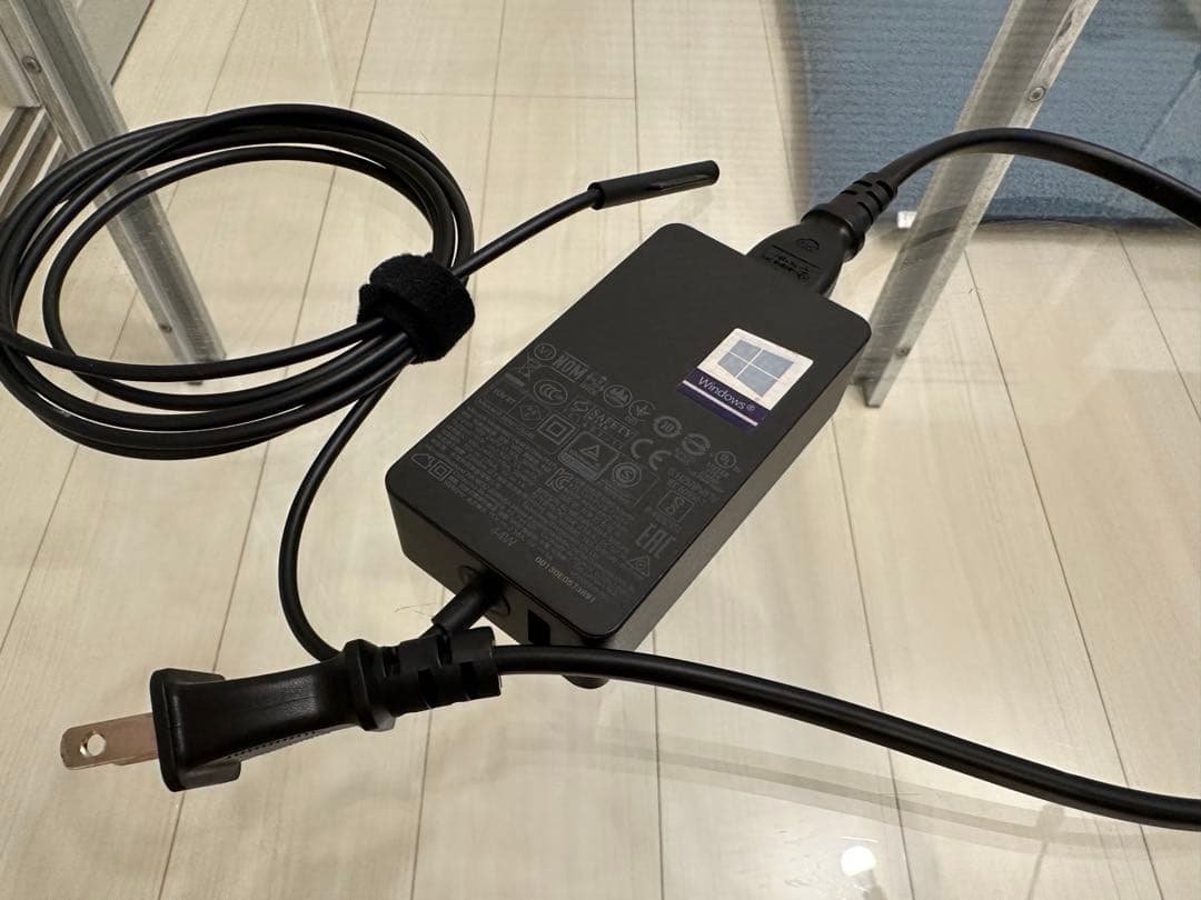 【値下げ/美品】Microsoft surface laptop2 256GB