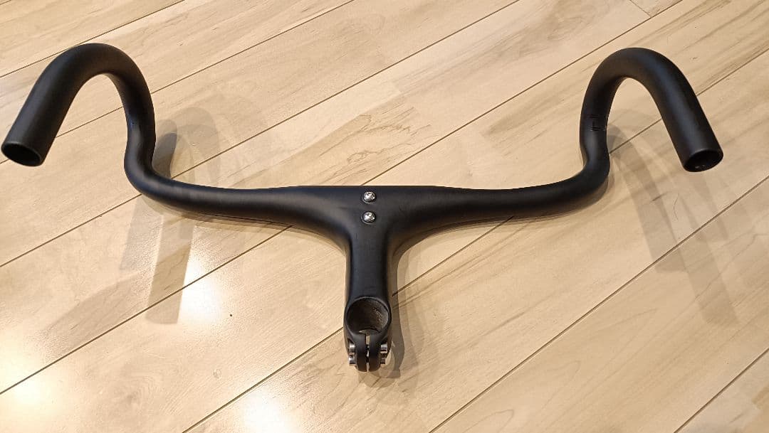 TNI SWORD カーボンステム一体型ハンドル