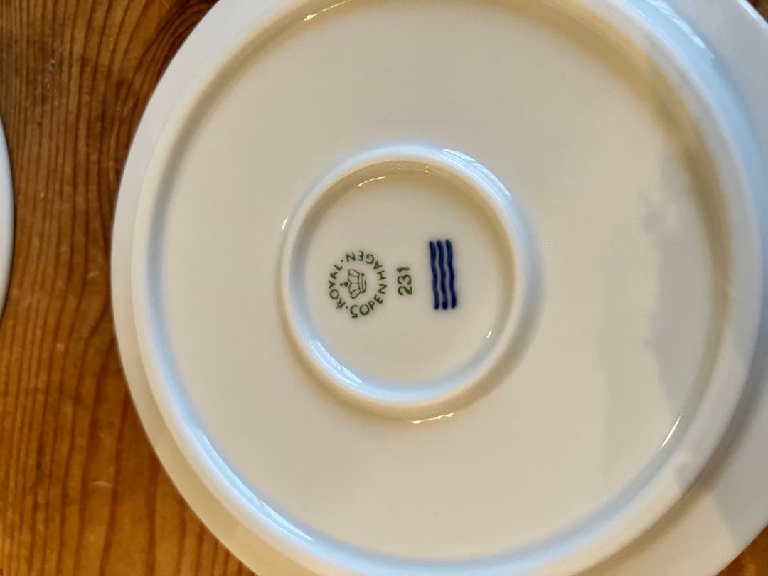 ロイヤルコペンハーゲン　ホワイトフルーテッド　蓋付オーブンウェア×2