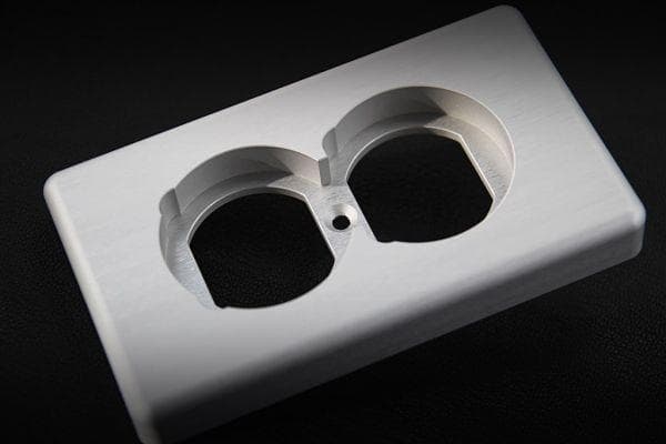 高級 ハイエンド コンセント プレート 航空機アルミ合金 特注品 C a1791