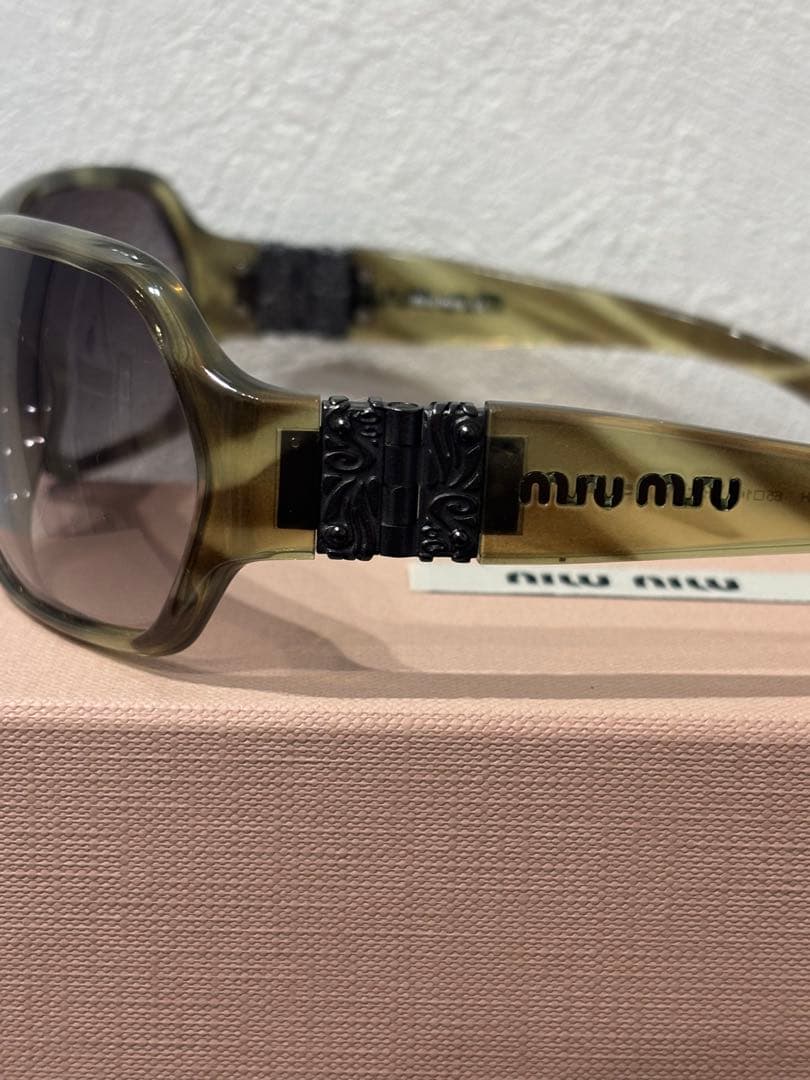 miu miu ミュウミュウ サングラス SMU03H カーキ