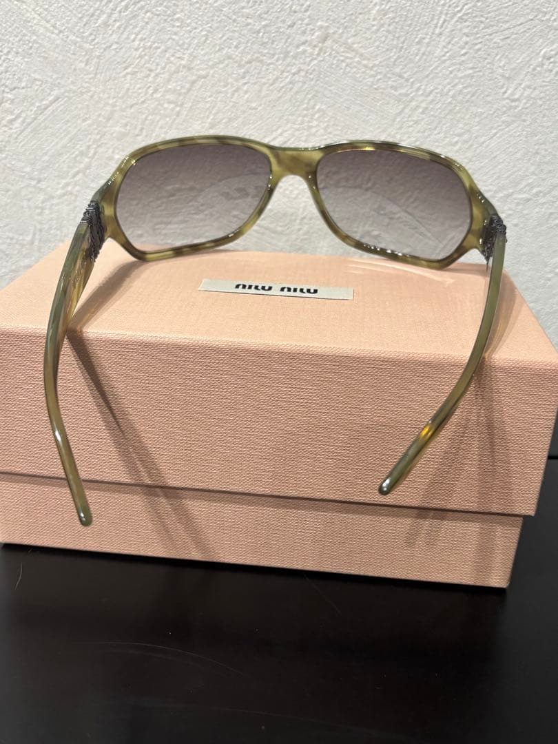 miu miu ミュウミュウ サングラス SMU03H カーキ