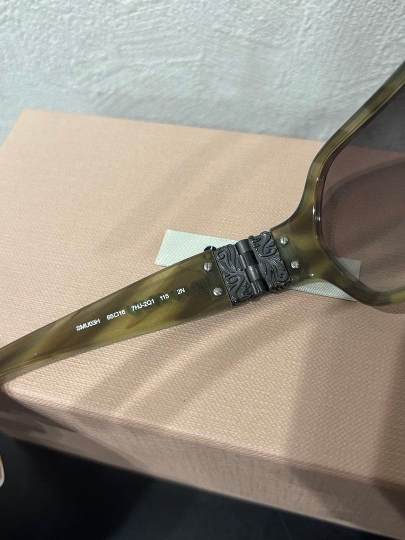 miu miu ミュウミュウ サングラス SMU03H カーキ