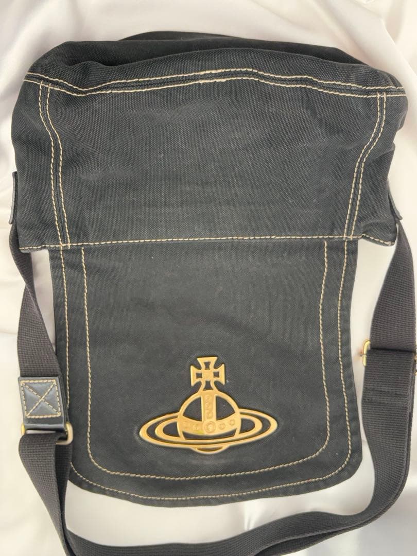 ヴィヴィアンウエストウッド ショルダーバッグ 金オーブ エッジウェア 黒