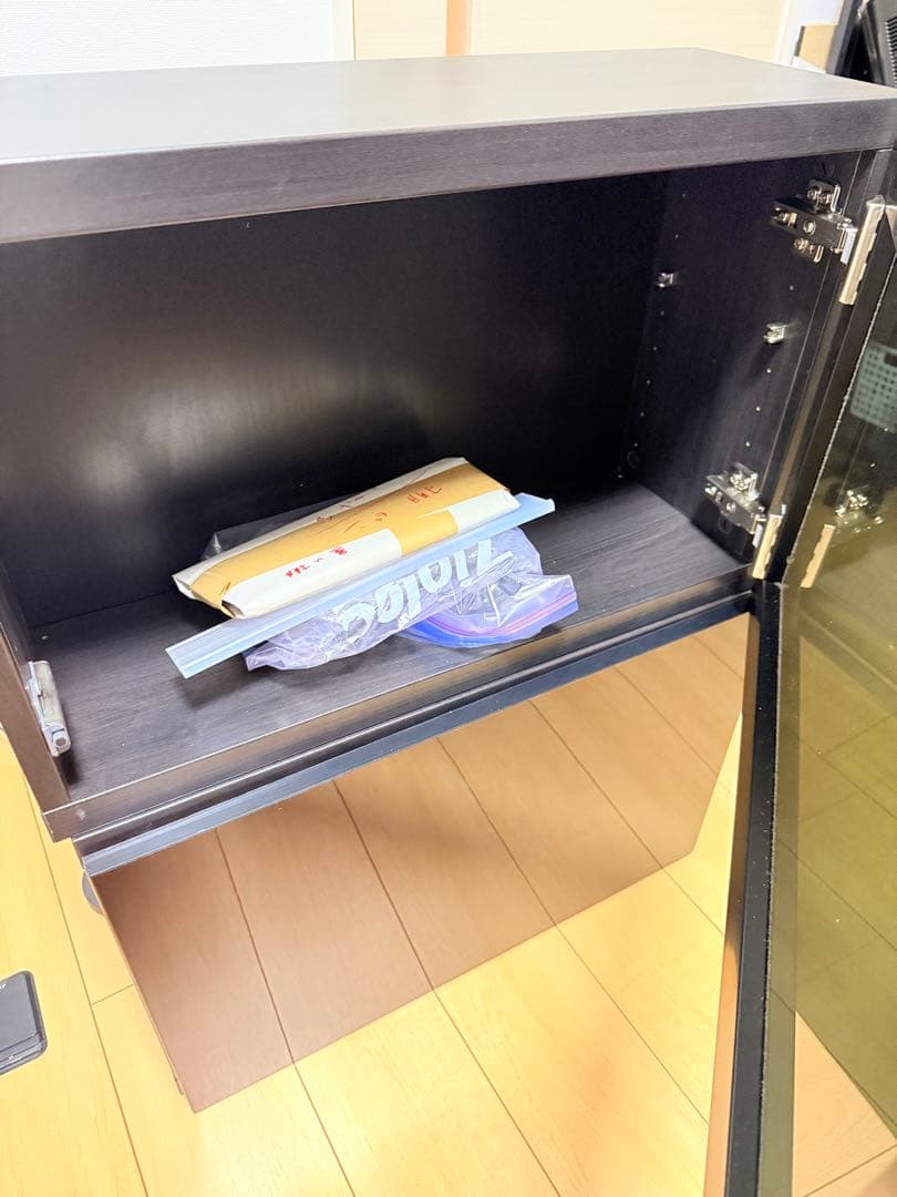 IKEA ベストー　ブラックキャビネット ミラー仕上げ　2個セット