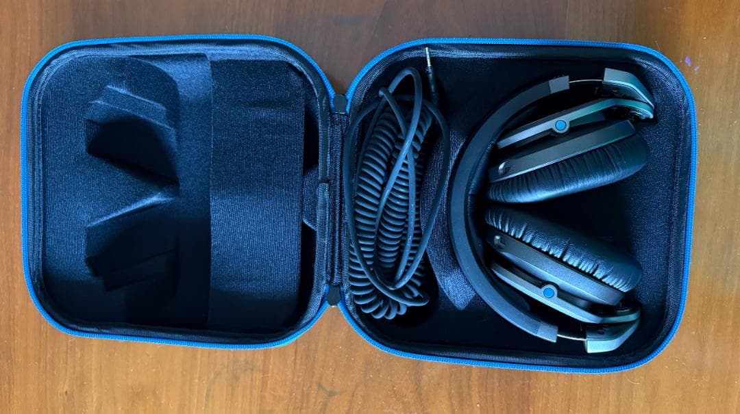 ヘッドホン Sennheiser HD8 DJ