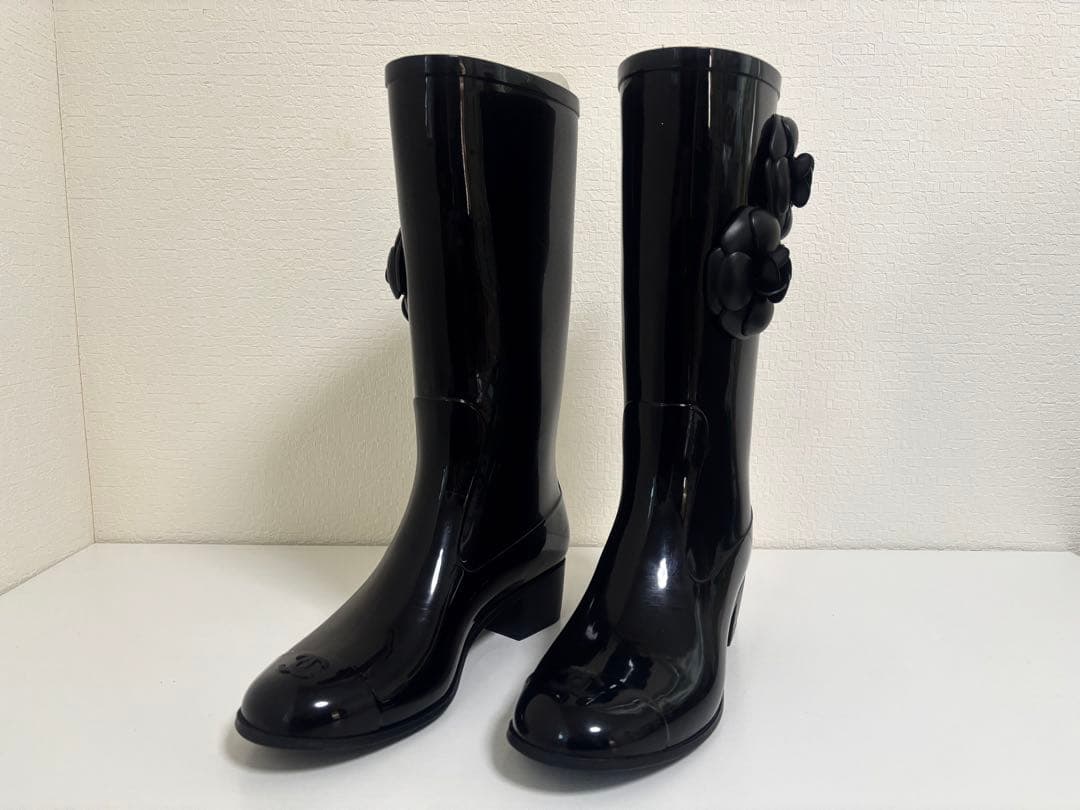 超美品 CHANEL シャネル カメリア ブラックラバー レインブーツ 36