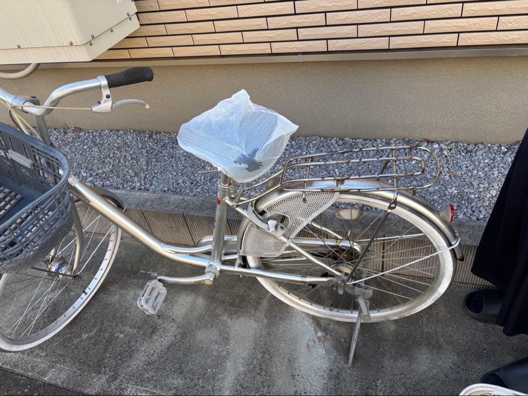 BRIDGESTONE ブリヂストン　自転車　シルバー　前バスケット付き