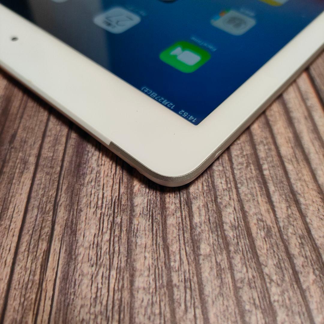 apple iPad 第6世代 32GB SIMフリー シルバー 美品