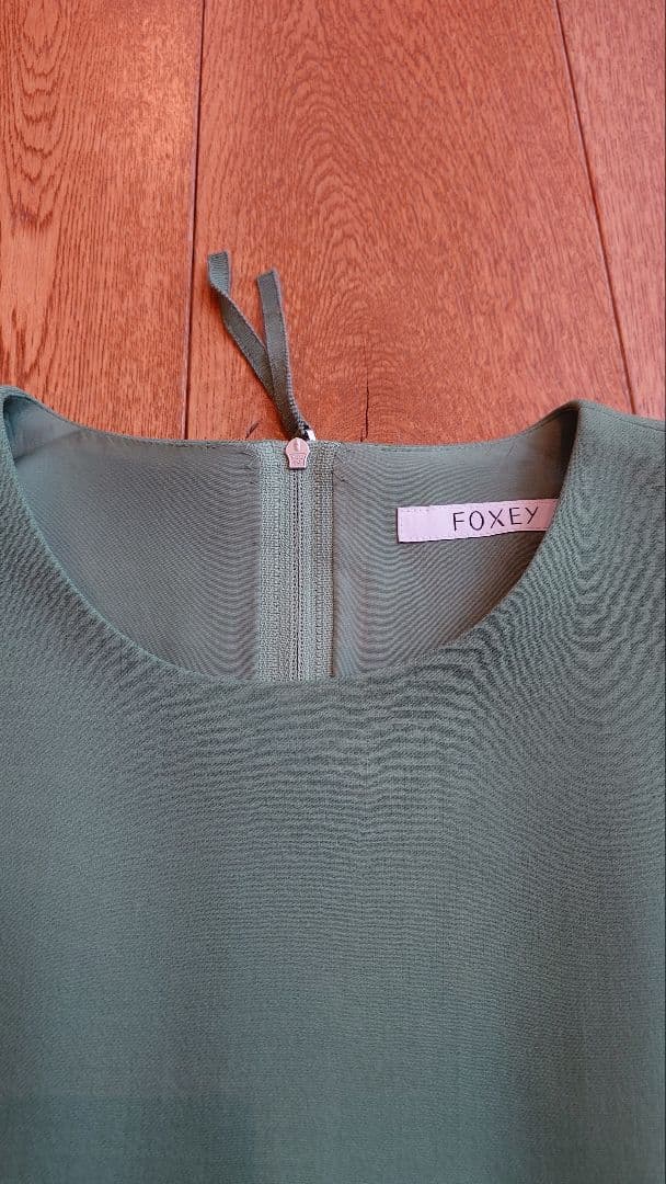 2020年　フォクシー　ワンピース　エッセンス　グリーン　ウール　半袖　38