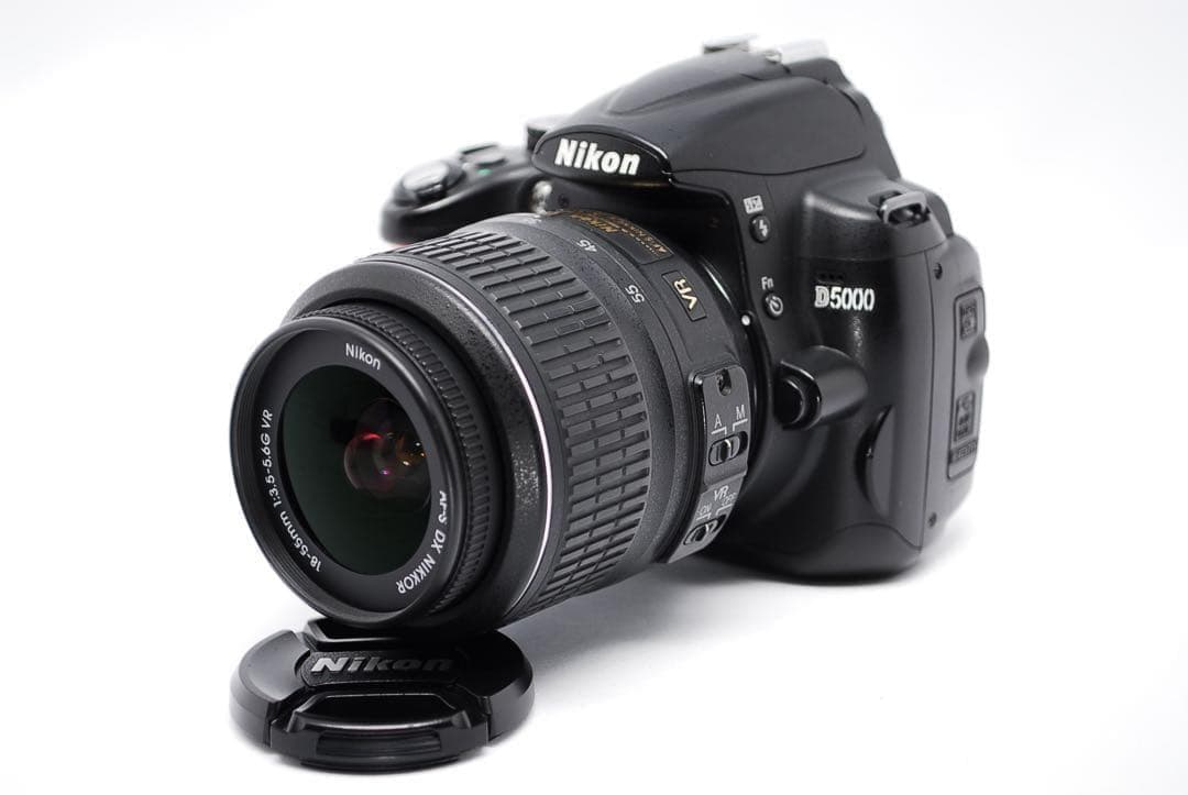 コンディション良好✨Nikon D5000✨ 手ぶれ補正レンズ付✨一眼レフ✨