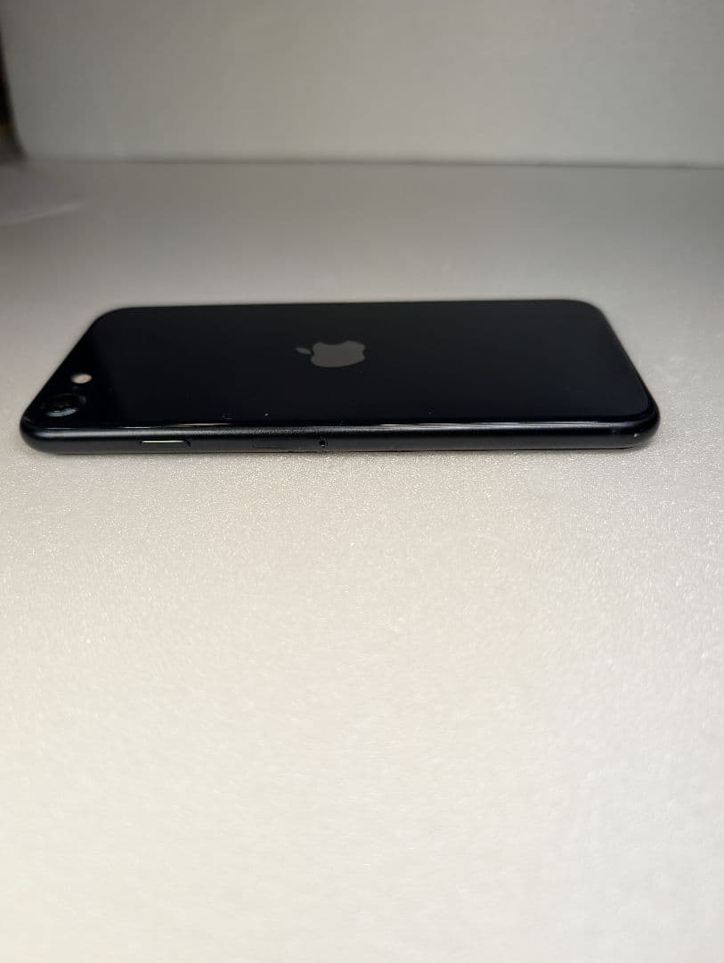 iphoneSE3 第3世代　64GB　ミッドナイト　管理番号16335