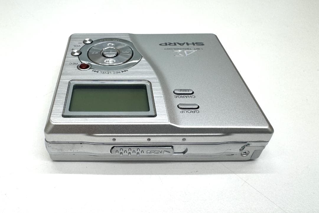 ★SHARP ポータブルMDプレーヤー Auvi MD-DR77