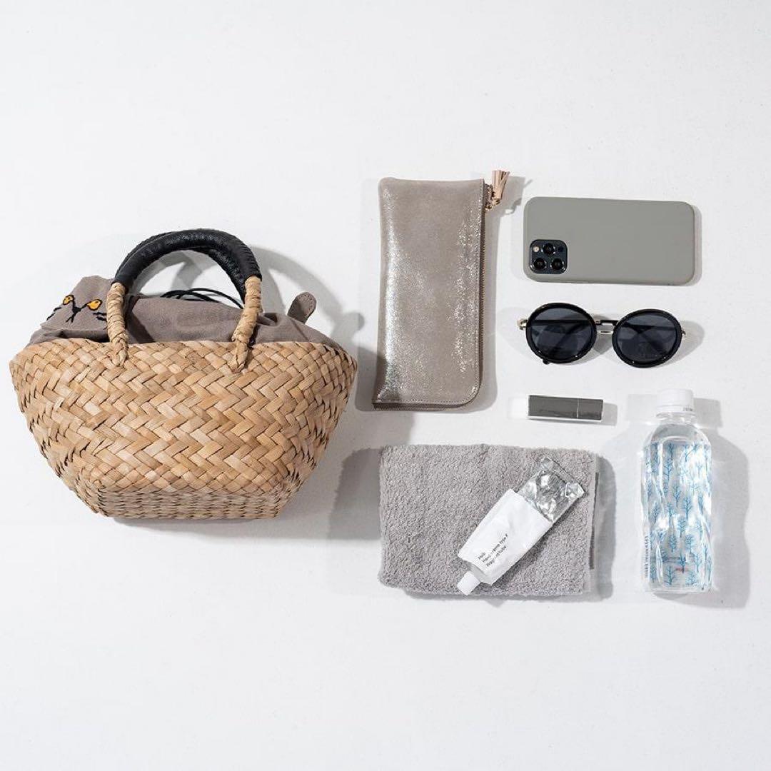 ヘイニ　ミネットパニエ　白猫