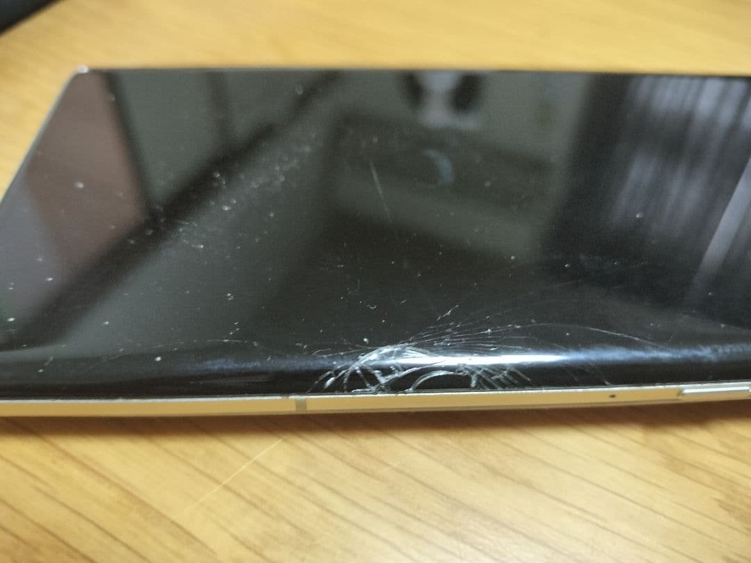 motorora edge 50s pro 画面割れ