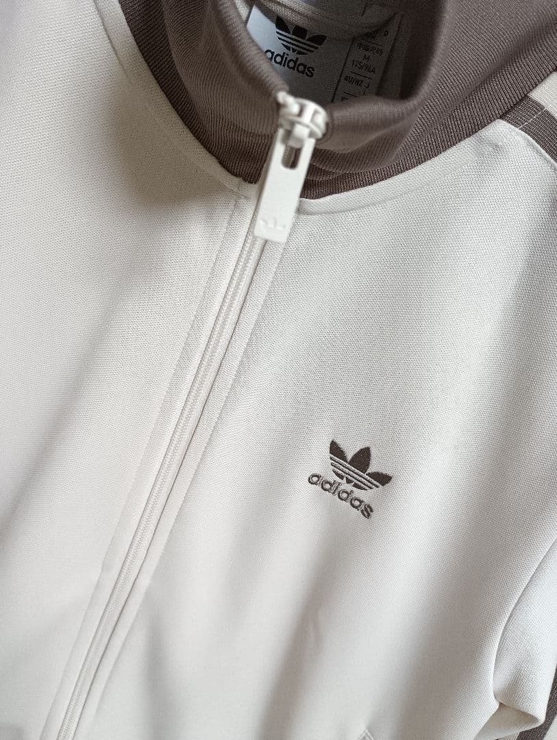 adidas ベージュ クラシック L 美品 JP2522