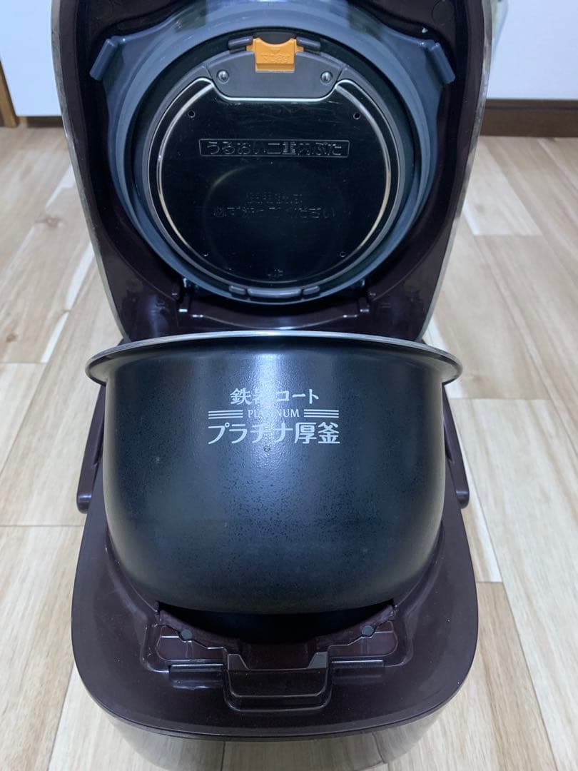 18年製　象印圧力炊飯器 NW-JB10 5.5合　ブラウン