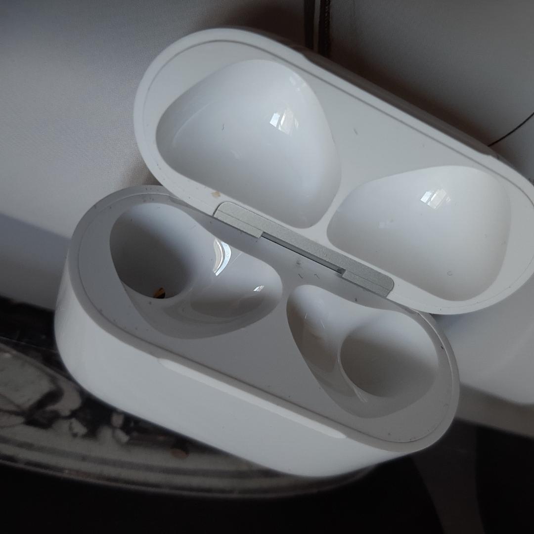 1式 Apple AirPods 4 エアポッズ 100%/100% アップル