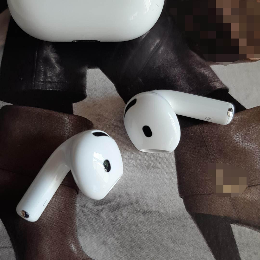 1式 Apple AirPods 4 エアポッズ 100%/100% アップル